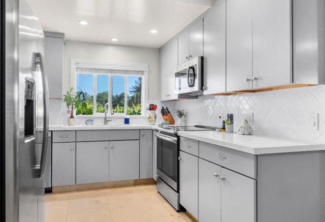 3357 Chardonnay Road, Soquel CA: https://media.crmls.org/mediaz/4fd4dd6e-c740-49b1-9617-3d0b0546acc5.jpg