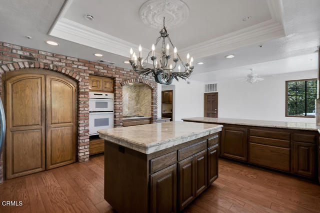 11395 Highridge Court, Camarillo CA: https://media.crmls.org/mediaz/4fd530d9-cf70-4238-853f-2860ca65c075.jpg