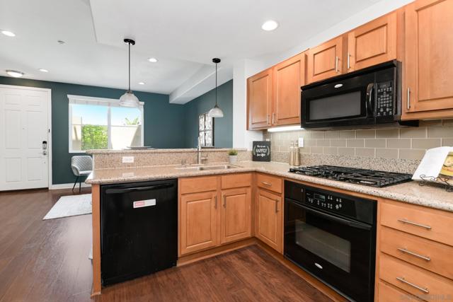 Image 9 of 31 For 7705 El Cajon Blvd  Unit 4