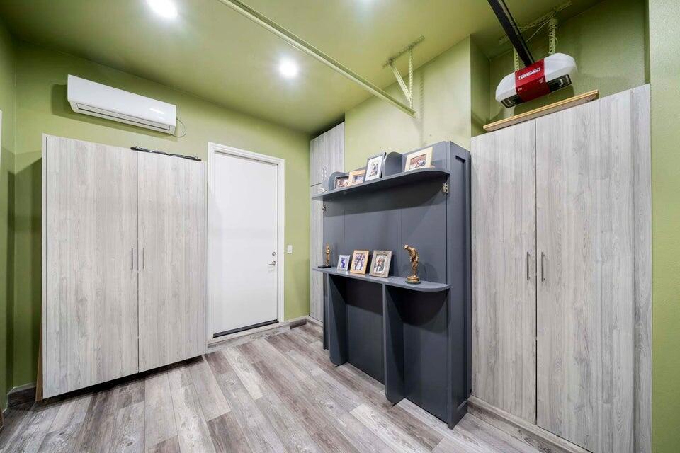 https://media.crmls.org/mediaz/4fd58e11-ee1d-4a06-8744-7688fa8b520a.jpg?preset=X-Large