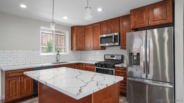 4275 77 College Ave, San Diego CA: https://media.crmls.org/mediaz/4fd598af-061f-4850-ba2b-113ae01de3c0.jpg