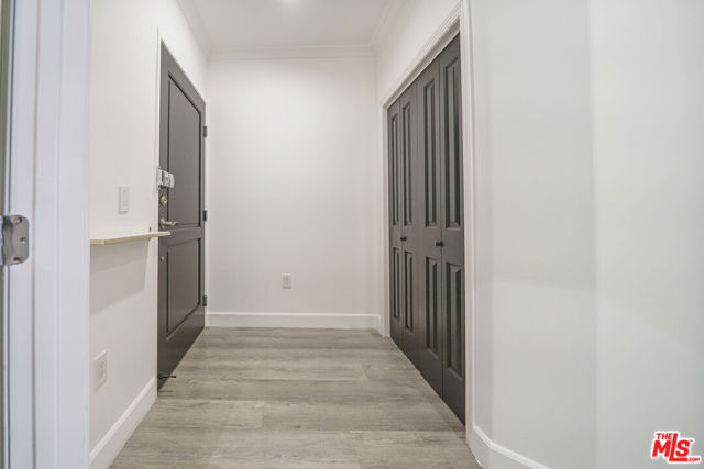 970 S St Andrews Place, Los Angeles CA: https://media.crmls.org/mediaz/4fd5df4e-17bb-4e33-8eea-15ab2ca5ac1e.jpg
