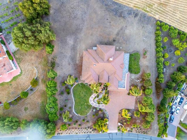 4165 Ashford Circle, Hollister CA: https://media.crmls.org/mediaz/4fd5f40a-d049-42d6-af62-ad8d89f354e5.jpg