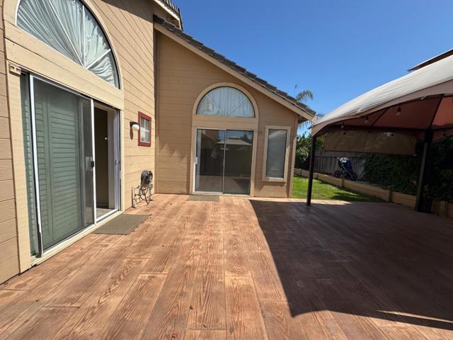 1918 Newcastle Drive, Salinas CA: https://media.crmls.org/mediaz/4fd62ce9-4c7c-413a-9cda-94db233455f5.jpg