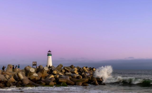 232 Union Street, Santa Cruz CA: https://media.crmls.org/mediaz/4fd6fb8b-8617-44e0-83c0-13745f037ba8.jpg