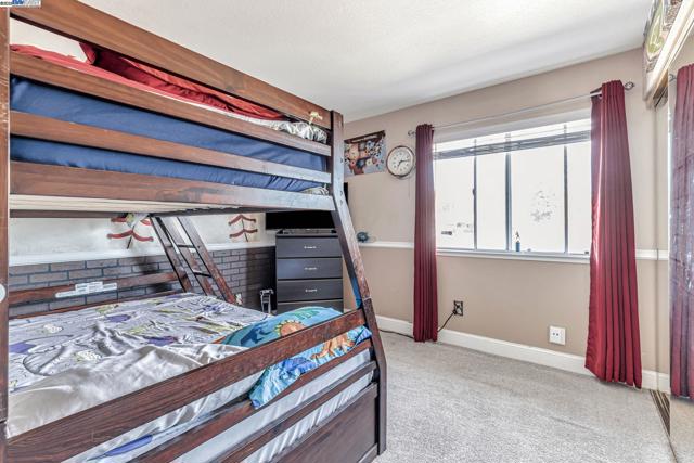 639 Eaker Ct, Antioch CA: https://media.crmls.org/mediaz/4fd72b7f-8add-4cbe-b44b-bc47425fb937.jpg