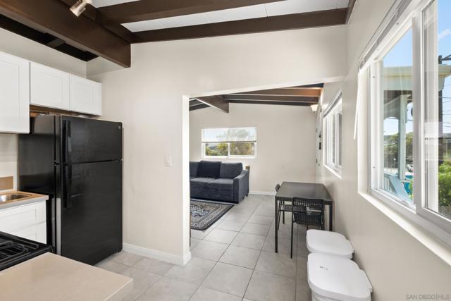 3754 56 Riviera Dr, La Mesa CA: https://media.crmls.org/mediaz/4fd784c7-88eb-4483-ac32-1e501a2470ce.jpg