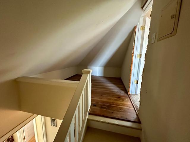 Image 10 of 15 For 406 Rose Avenue