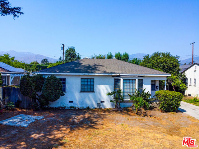 253 W El Sur Street, Monrovia CA: https://media.crmls.org/mediaz/4fd88685-2e7d-4c57-8c5e-879809409970.jpg