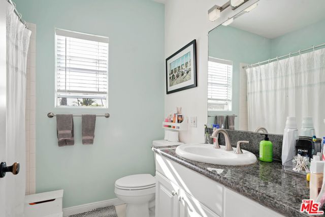 4224 Madison Avenue, Culver City CA: https://media.crmls.org/mediaz/4fd93825-c7c2-46b3-887e-235abc16b5f7.jpg