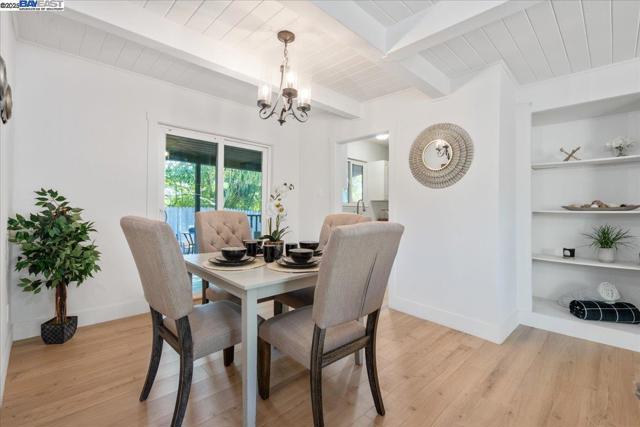 2082 Overhill Rd, Concord CA: https://media.crmls.org/mediaz/4fd99125-f687-4dbd-850b-0c5f31b994fd.jpg