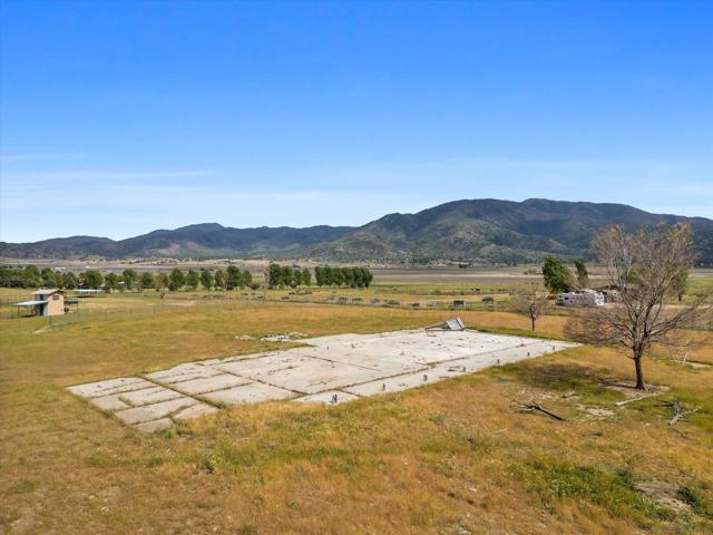 20256 Sasia RD, Tehachapi CA: https://media.crmls.org/mediaz/4fd9b42c-5ca6-439e-9ab5-88273bda5fbd.jpg