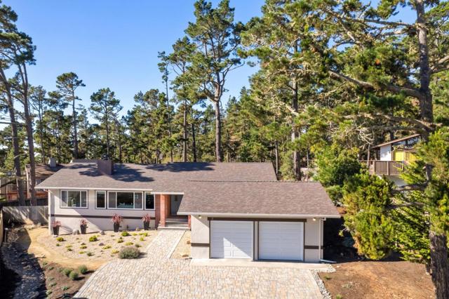 3 Sommerset Rise, Monterey CA: https://media.crmls.org/mediaz/4fda64b6-9e7c-4d8e-bc14-f39e0135ef95.jpg