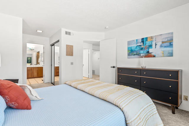 Image 33 of 61 For 35200 Cathedral Canyon Drive S152