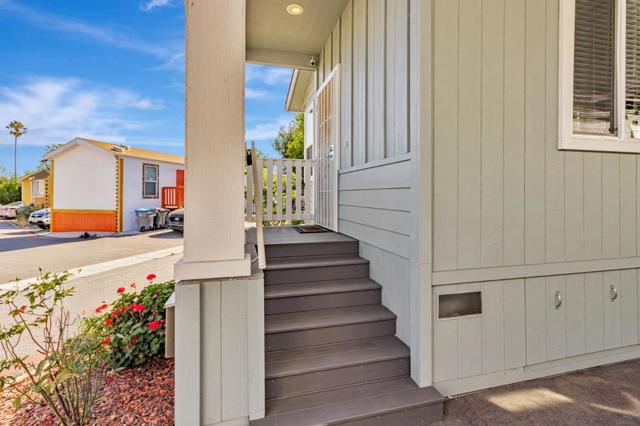 440 Moffet Boulevard, Mountain View CA: https://media.crmls.org/mediaz/4fdc717a-e578-4d85-a437-48d42a94d26f.jpg