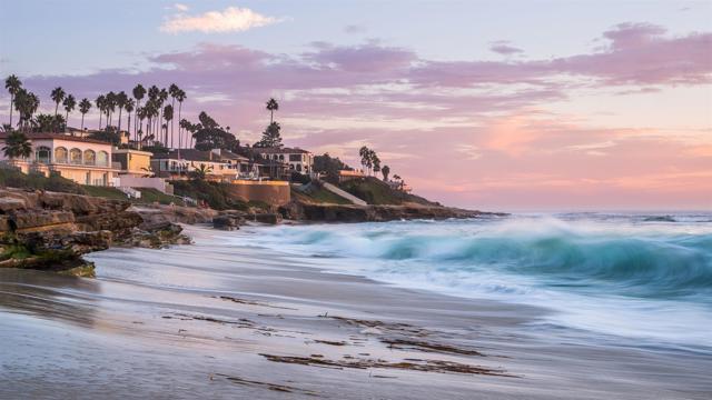 466 Westbourne St, La Jolla CA: https://media.crmls.org/mediaz/4fdc71cf-b0e5-48c3-9477-96e401a0a48f.jpg