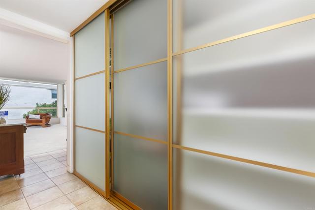 Detail Gallery Image 11 of 32 For 2915 Lawrence St. #8,  San Diego,  CA 92106 - 2 Beds | 2 Baths