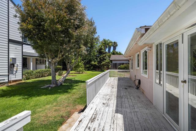 1440 Forest Avenue, Carlsbad CA: https://media.crmls.org/mediaz/4fdd1336-ac6e-415e-92d7-4031927630f4.jpg