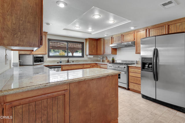 Detail Gallery Image 13 of 52 For 1271 Cliff Ave, Fillmore,  CA 93015 - 4 Beds | 2/1 Baths
