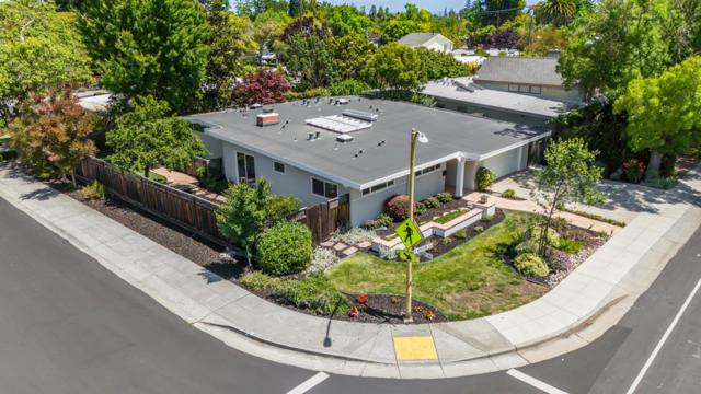 821 E Meadow Drive, Palo Alto CA: https://media.crmls.org/mediaz/4fddedd3-66d1-49b0-97bb-3649070616f8.jpg