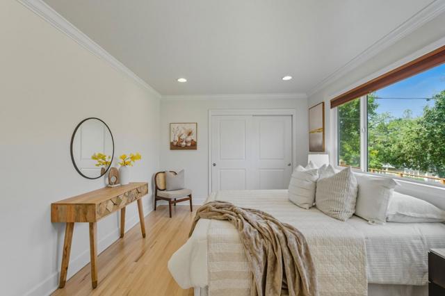 2315 Cheshire Way, Redwood City CA: https://media.crmls.org/mediaz/4fde1a8d-5456-4103-8d10-fd9543ae238c.jpg