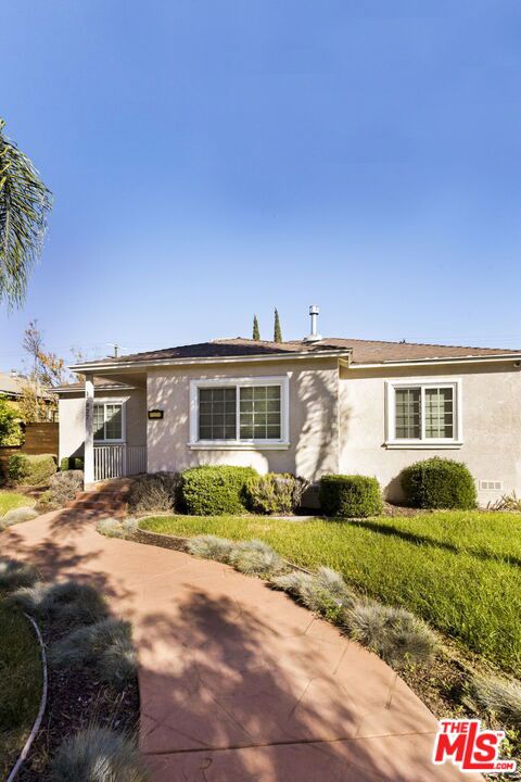 17827 Burbank Boulevard photo 4