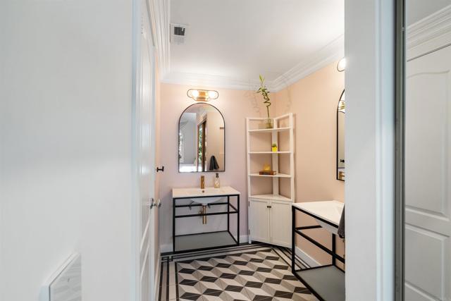 750 Breeze Hill Road, Vista CA: https://media.crmls.org/mediaz/4fde816e-b27f-455a-9ebf-afb14691cb17.jpg