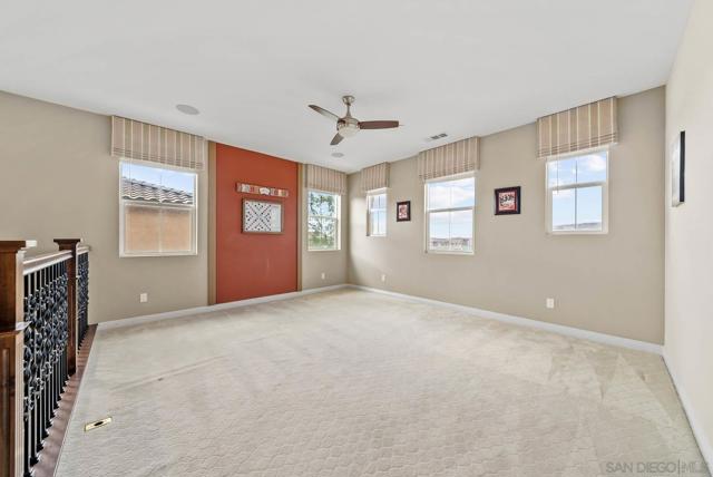 1797 Santa Christina Ave, Chula Vista CA: https://media.crmls.org/mediaz/4fde9bc8-cee0-4b9d-a906-c20fb13f2117.jpg