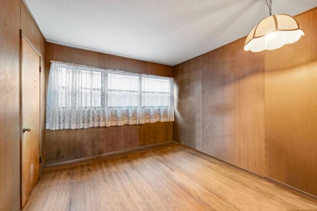 64 Crestview Avenue, Daly City CA: https://media.crmls.org/mediaz/4fdeb350-9860-4c8d-89b2-23d7f0047de5.jpg