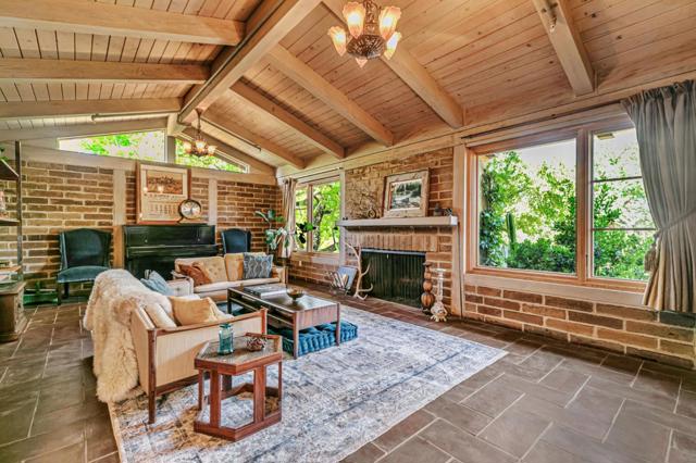 15393 Via Caballero, Monte Sereno CA: https://media.crmls.org/mediaz/4fded4cc-86d1-4de2-b7fe-321346749f92.jpg
