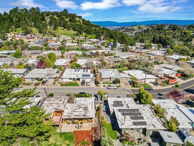 1760 Lexington Avenue, San Mateo CA: https://media.crmls.org/mediaz/4fdf087c-50b0-4ecb-8a83-7bc4eed778d7.jpg