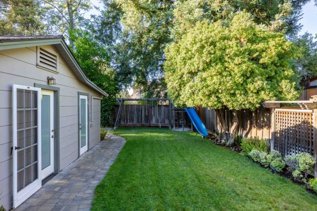 1220 Payne Drive, Los Altos CA: https://media.crmls.org/mediaz/4fe0847e-3396-4a72-8076-201a2561595a.jpg