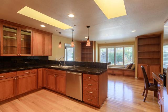 940 Pinehurst Drive, Aptos CA: https://media.crmls.org/mediaz/4fe0cf24-6636-4cd0-a072-4de516dfa891.jpg