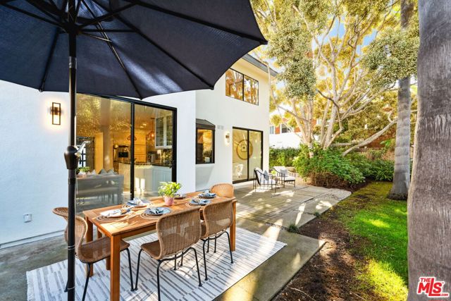 8105 Buena Fortuna Street, Carpinteria CA: https://media.crmls.org/mediaz/4fe27998-2173-4fbd-9b13-ebdb6065390b.jpg