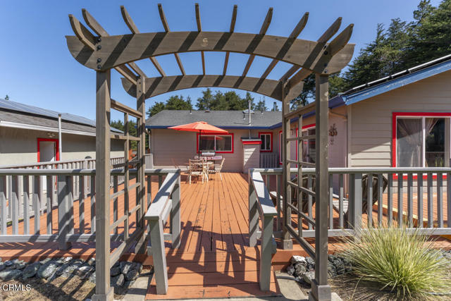 31341 Thomas Lane, Fort Bragg CA: https://media.crmls.org/mediaz/4fe2acad-84f2-4c00-b740-7d9250815a5f.jpg