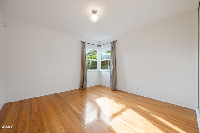 Detail Gallery Image 16 of 24 For 2380 Queensberry Rd, Pasadena,  CA 91104 - 3 Beds | 2 Baths