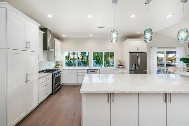 Detail Gallery Image 5 of 40 For 3101 Levante St, Carlsbad,  CA 92009 - 4 Beds | 3 Baths