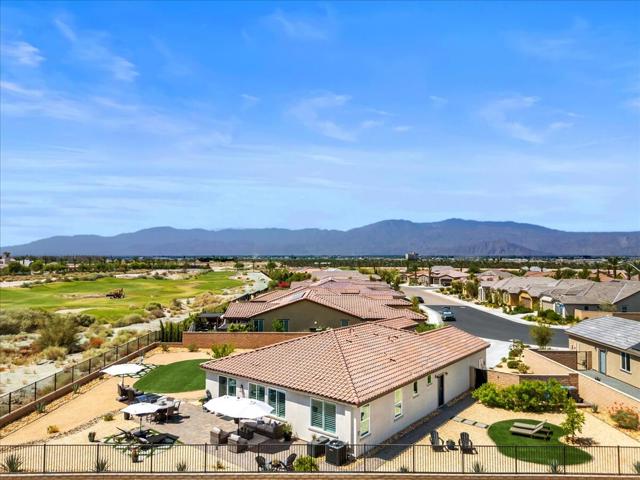 42940 Ascona Lane, Indio CA: https://media.crmls.org/mediaz/4fe3e815-5477-4353-8744-ec6209e56f21.jpg