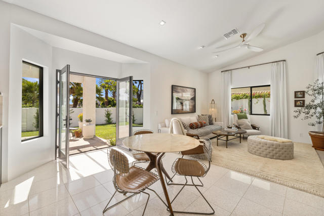 75465 Montecito Drive, Indian Wells CA: https://media.crmls.org/mediaz/4fe3fbf3-e028-4e60-b9cc-bced0695a119.jpg