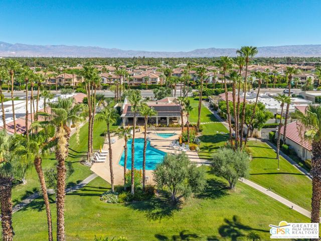 1346 E Andreas Road, Palm Springs CA: https://media.crmls.org/mediaz/4fe43ddf-b8a6-49e9-b67c-a8366a98f64f.jpg