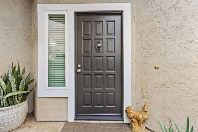 Detail Gallery Image 3 of 35 For 1585 Madrid Dr, Vista,  CA 92081 - 3 Beds | 2/1 Baths