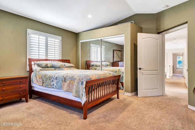 5177 Pesto Way, Oak Park CA: https://media.crmls.org/mediaz/4fe4a9ae-b9c8-4a7c-9708-36e790dc902b.jpg