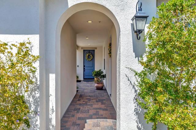 Detail Gallery Image 2 of 51 For 22005 Long Trot Dr, Escondido,  CA 92029 - 3 Beds | 3/1 Baths