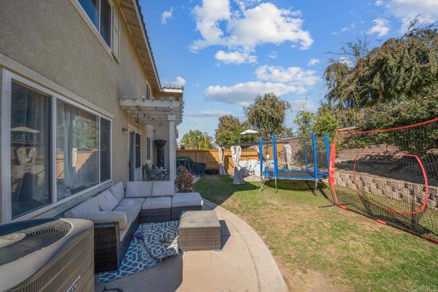 Detail Gallery Image 24 of 42 For 1161 Thistlewood Ave, Chula Vista,  CA 91913 - 3 Beds | 2/1 Baths