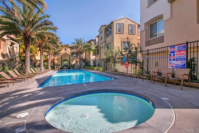2494 Antlers Way, San Marcos CA: https://media.crmls.org/mediaz/4fe89f3f-91fb-4fc4-af5b-bd1a0995947c.jpg