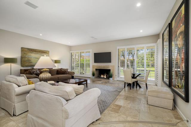 2 Rutgers Court, Rancho Mirage CA: https://media.crmls.org/mediaz/4fe8c4a9-09bc-4336-a3e7-4f9d977cc666.jpg