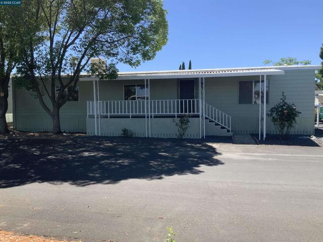 165 Tiki Ln., Pittsburg CA: https://media.crmls.org/mediaz/4fe9cf28-d1ed-4e4c-b56c-cbc2f51b2094.jpg