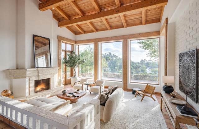 6884 El Camino Del Norte, Rancho Santa Fe CA: https://media.crmls.org/mediaz/4fe9f156-f71a-400f-a3e6-28d4837dd790.jpg