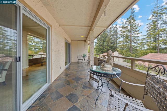 1129 AVENIDA SEVILLA, Walnut Creek CA: https://media.crmls.org/mediaz/4fea15fb-ce35-453a-91a4-cc29b2fb61ff.jpg