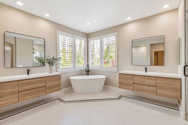 2892 Birkdale Court, Gilroy CA: https://media.crmls.org/mediaz/4fea8b48-1cd3-4061-9bd7-d191224a4880.jpg